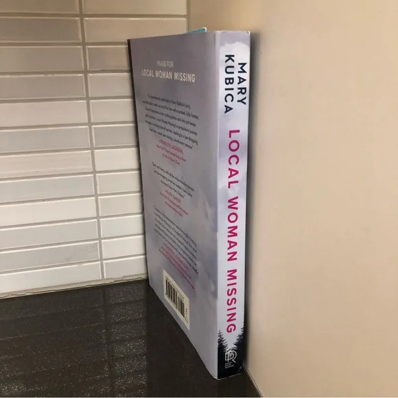 Local Woman Missing paperback - Picture 5 of 11